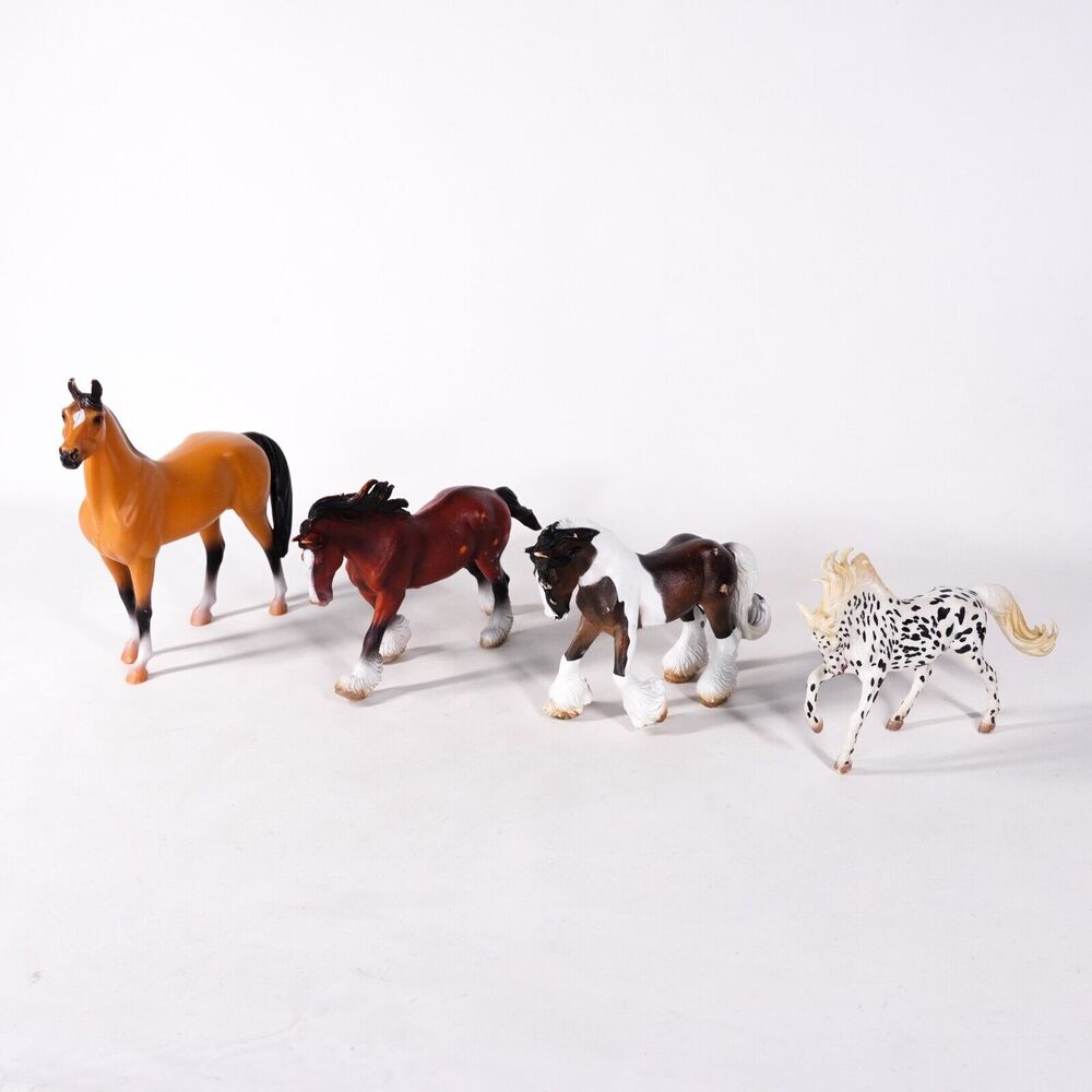 Horse Ponies Foals Stallion Figurines Action Figure Toy Lot x4 Figurine Model